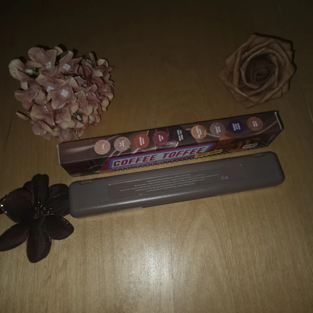 J Cat Beauty Coffee Toffee Sweet Tooth 9 Shadow Palette Bar